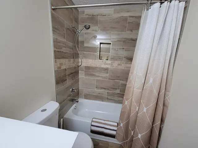 2nd Bathroom